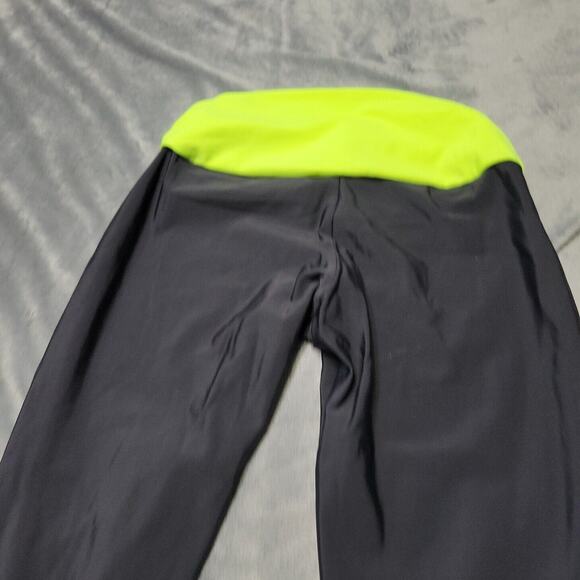 Under Armour Legging Women Small Black Running Leisurewear Pull On Compress Pant - Picture 7 of 10